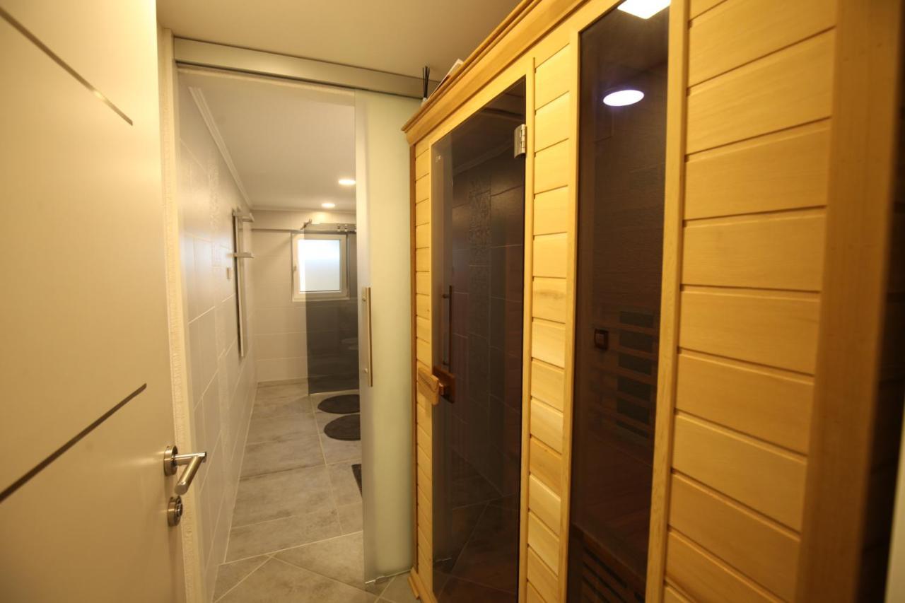 שיבניק Luxurious Seaview Apartment מראה חיצוני תמונה